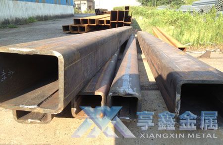 西寧海湖開發建設公司因工程需要 前來享鑫訂購大口徑方管